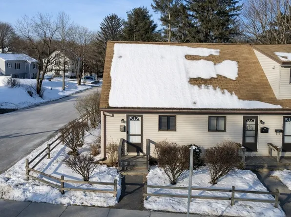 508 High St Unit 508, Clinton, MA 01510