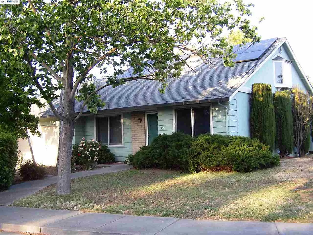 451 Huntington Way photo 1