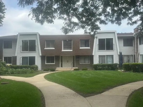 2711 Hobson Rd APT 2, Woodridge, IL 60517