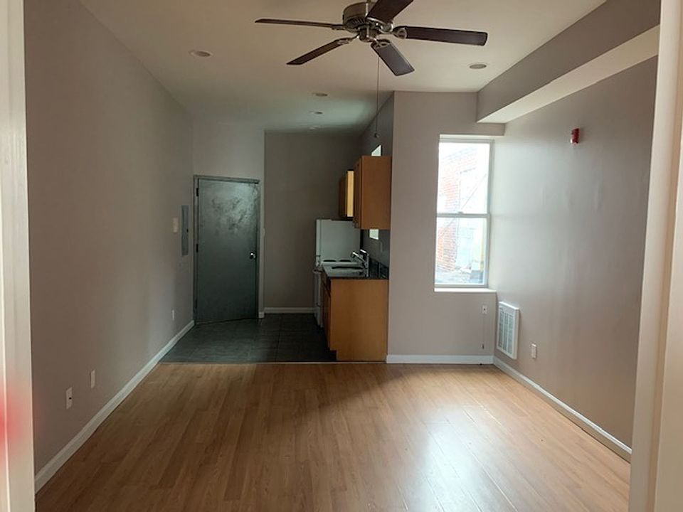 1st image of 2977 Frankford Ave #2
