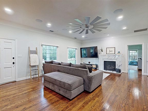 5th image of 315 Mimosa Dr