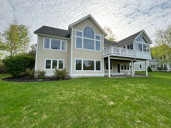 3 Falcon Ln