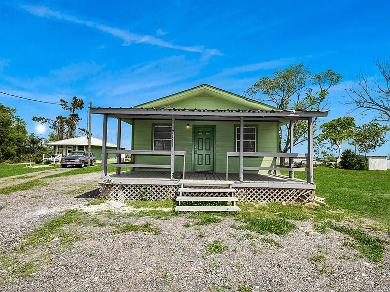 17111 River Rd #A — Photo 2