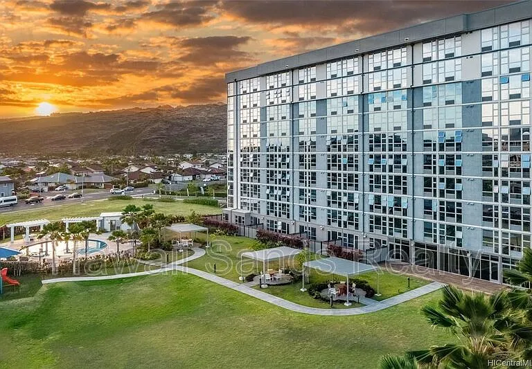 7000 Hawaii Kai Dr #2506 — Photo 1
