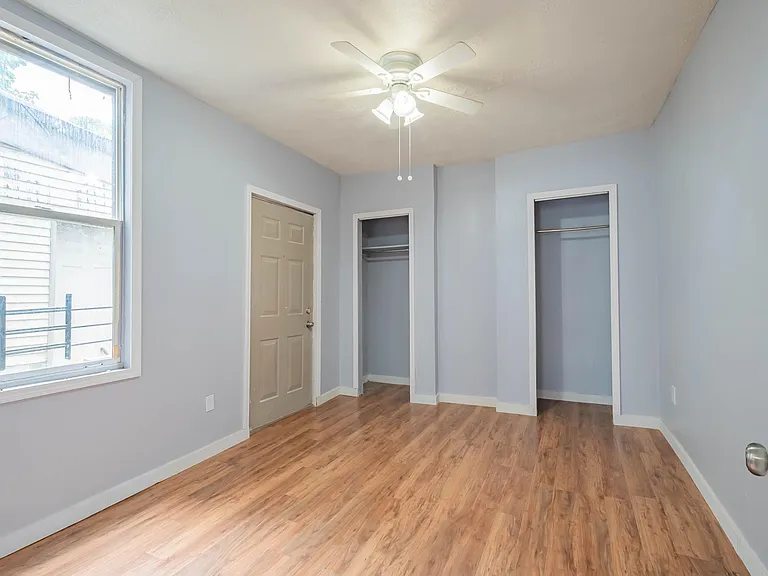426 Borland St — Photo 7