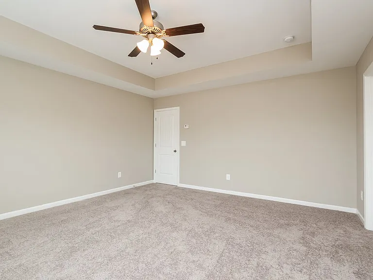 601 Fieldcrest Dr — Photo 10