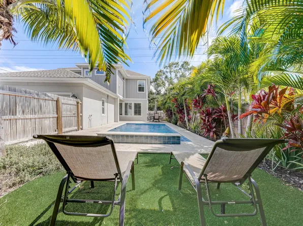 5037 12th Ave N, Saint Petersburg, FL 33710