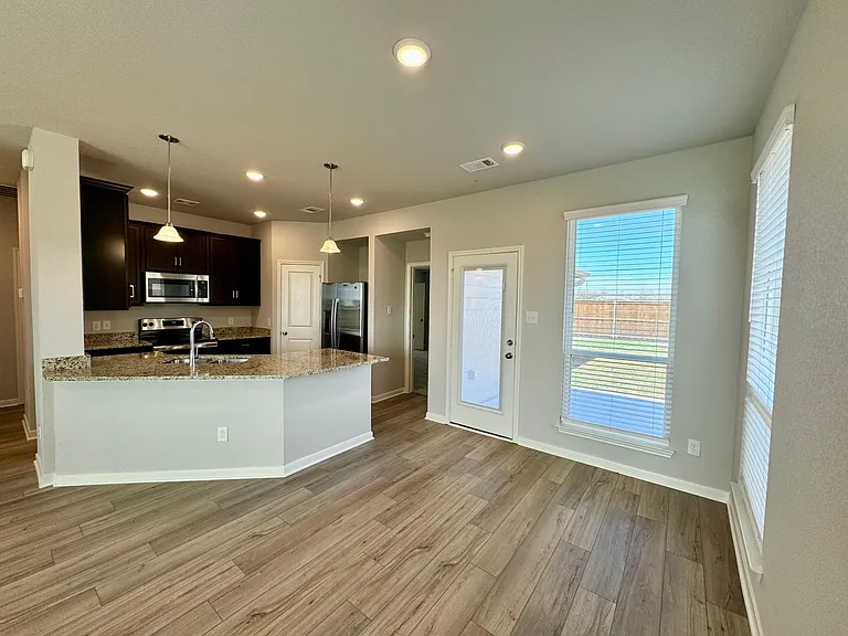 812 N Ranch Rd — Photo 5