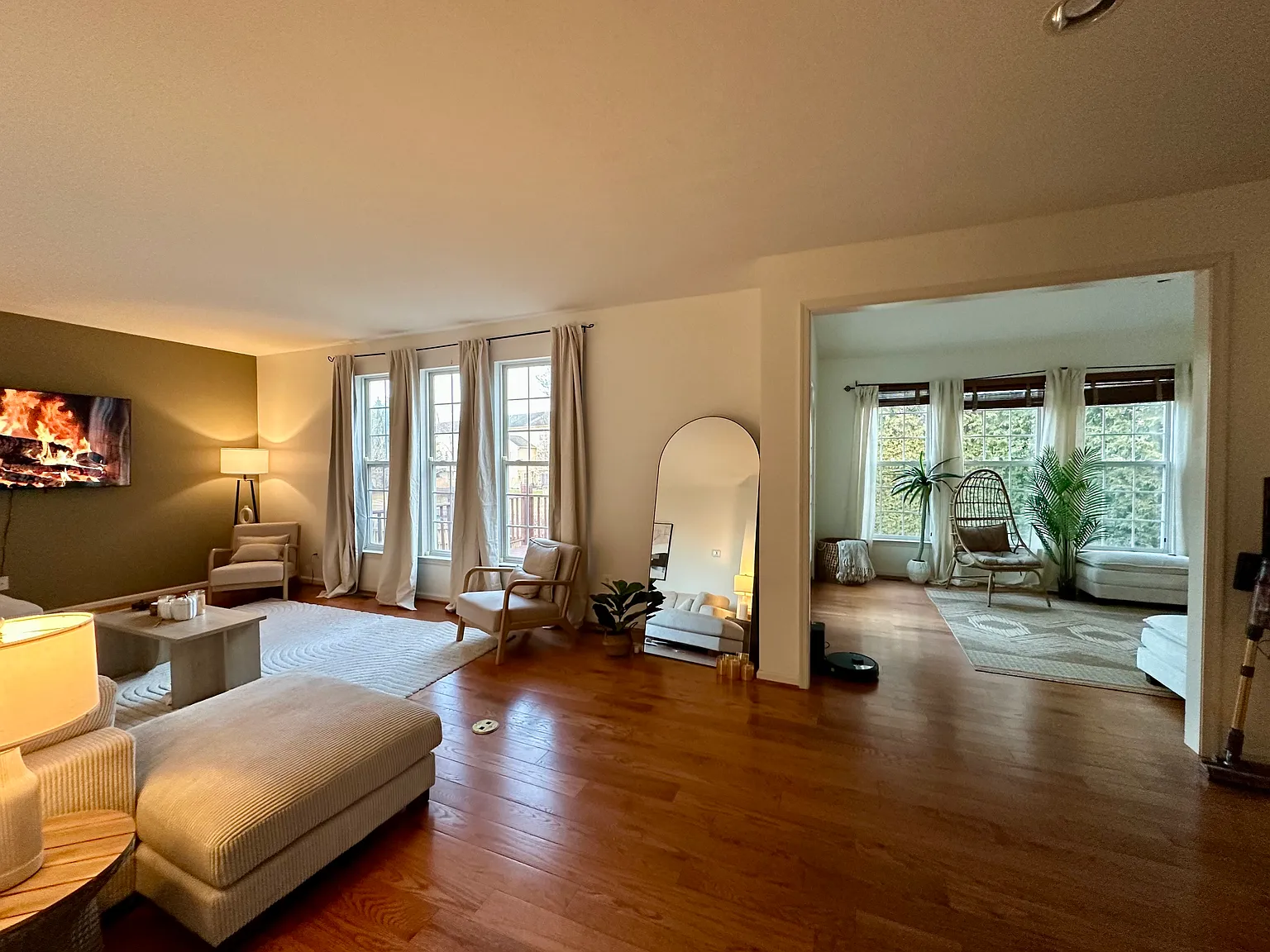 3 bed, 2697 sqft, $3,750 — Photo 3