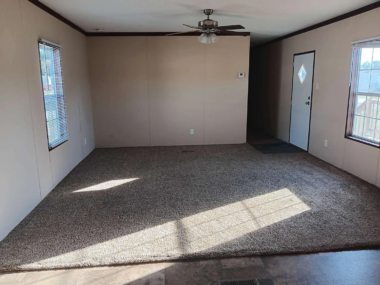 3 bed, 2.0 bath, $1,250 — Photo 1