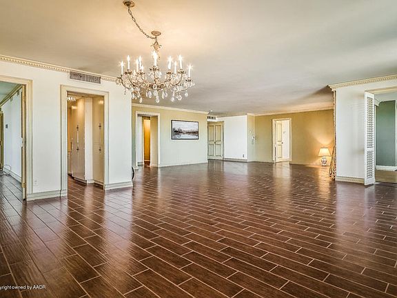 4th image of 2028 S Austin St APT 901
