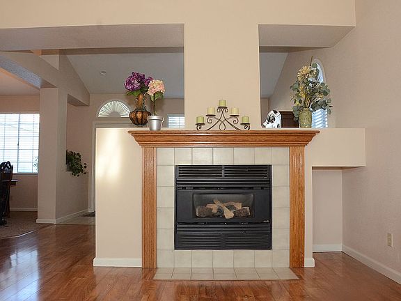 4th image of 1520 Jamie Dr