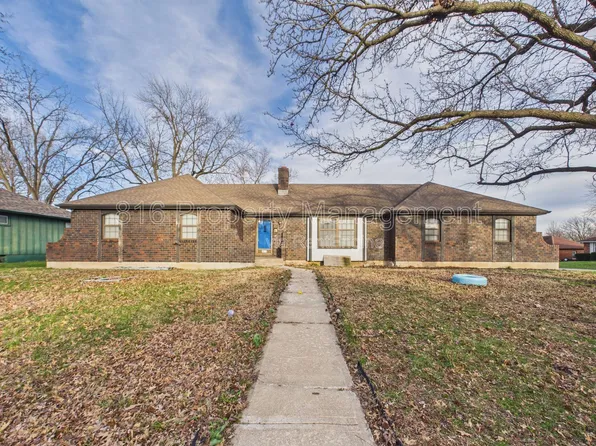 3929 S Carriage Ln, Independence, MO 64055