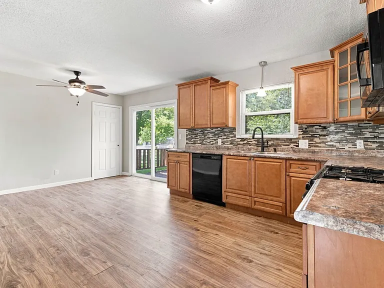 5976 E Huntsville Rd — Photo 5