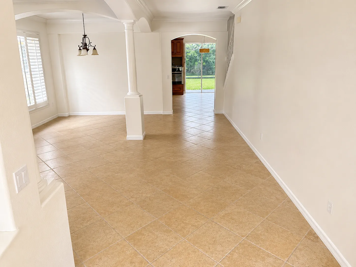5 bed, 3.5 bath, 2909 sqft, $4,800 — Photo 3