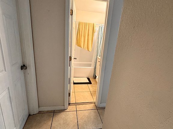 2nd image of 2222 Willard St