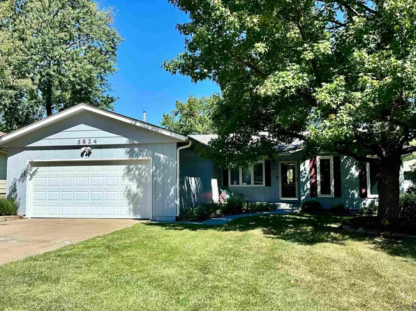 5824 SW Smith Pl, Topeka, KS 66614