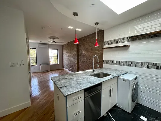 Rented by Nest Seekers International | media 3