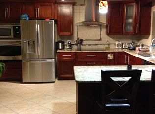 2805 W Lake Ave, Tampa, FL 33607
