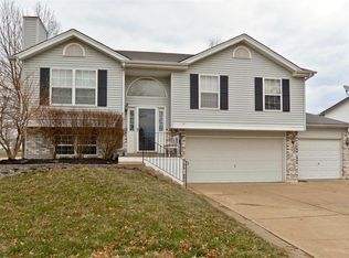 173 Christina Marie Dr, O'Fallon, MO