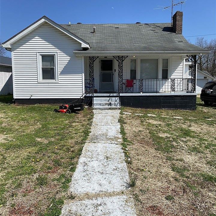 1st image of 104 Lloyd St