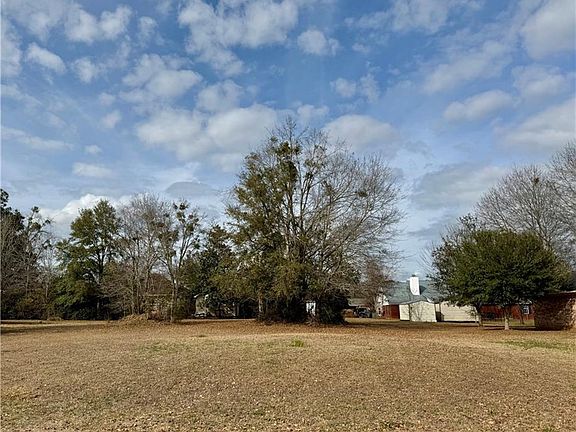 3rd image of 19795 Coral Ln