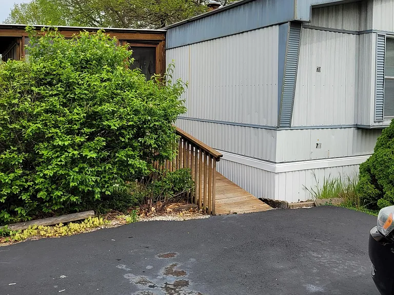 3951 S Mentor Ave #70 — Photo 3
