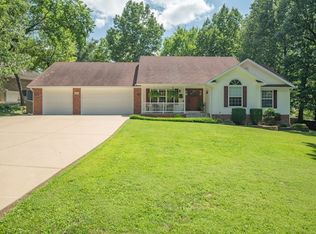 801 Laurel Cir, Neosho, MO 64850