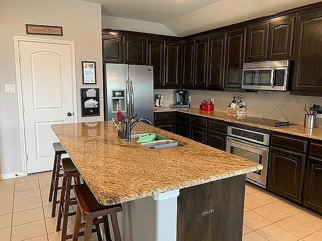 421 Commonwealth Dr — Photo 5