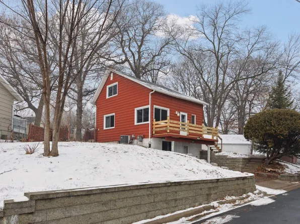 2133 Noble Ln, Mound, MN 55364