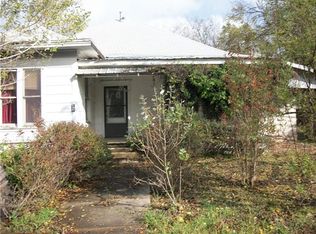 240 NE 2nd St, Cooper, TX 75432
