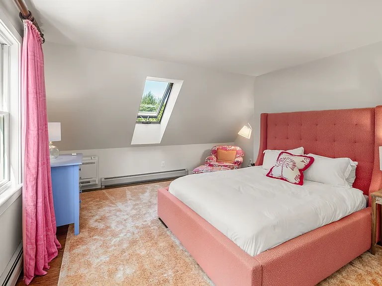 271 Thomas Pasture Rd — Photo 42