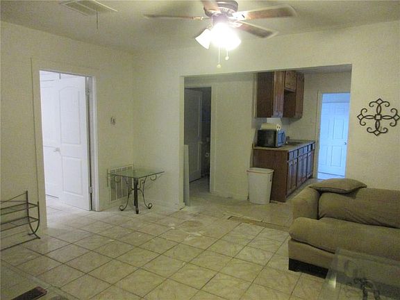 4th image of 2832 Burton Ave