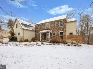 185 Clover Ln, Perkiomenville, PA 18074
