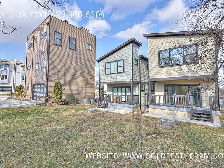 402B E Trinity Ln — Photo 9