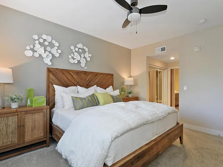 Sendero Gateway Apartment Homes — Photo 37
