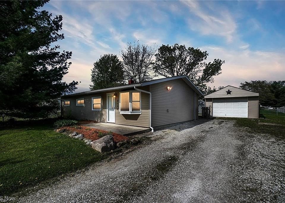 1st image of 2138 Byron Dr