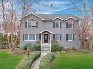 38 4th St, Emerson, NJ 07630