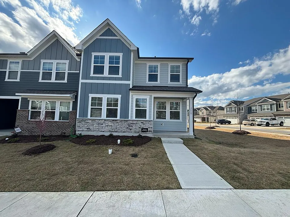 2460 Hutch Ln