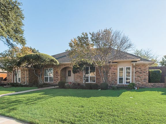 2nd image of 2826 Townbluff Dr