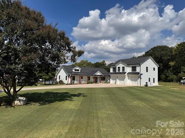 15800 Henry Ln, Huntersville, NC 28078