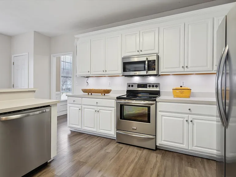 23140 Harbor Towne Dr — Photo 6