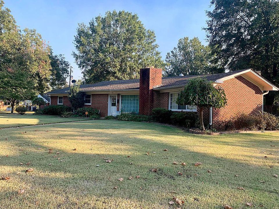 1st image of 103 W Cloverdale Dr