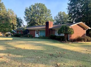 103 W Cloverdale Dr, Brinkley, AR 72021