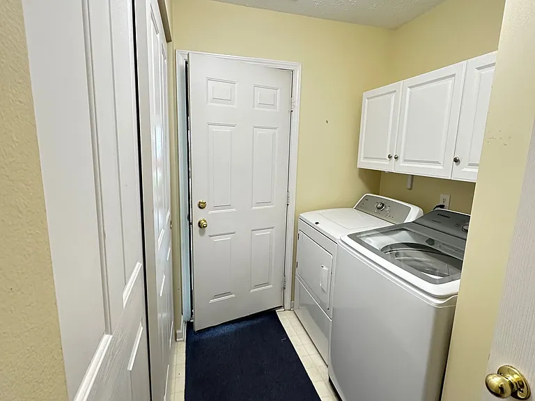 3843 Constitution Dr — Photo 5