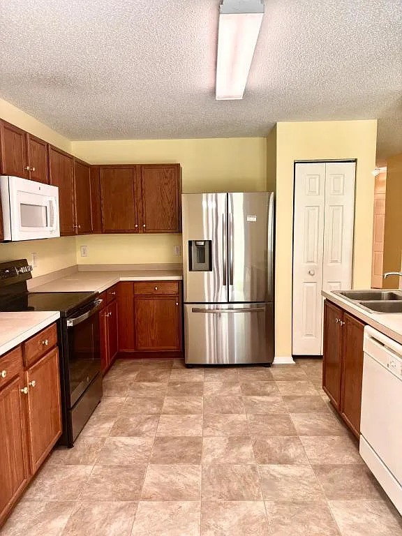 199 Bellgrove Dr. — Photo 4