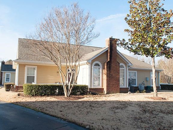 2nd image of 1825 Appling Oaks Cir #94