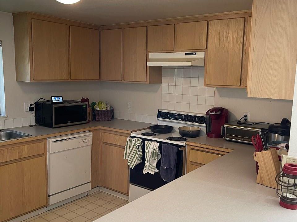 Spacious kitchen