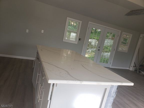 2nd image of 430 E Lakeshore Dr