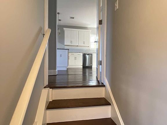 4th image of 552 5th Ave Floor 2